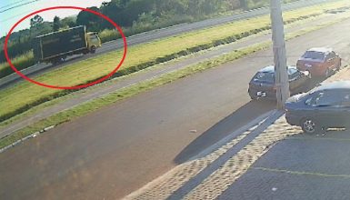 Imagem referente a Câmera registra momento em que Bruno Moreira da Silva morre em acidente na BR-277