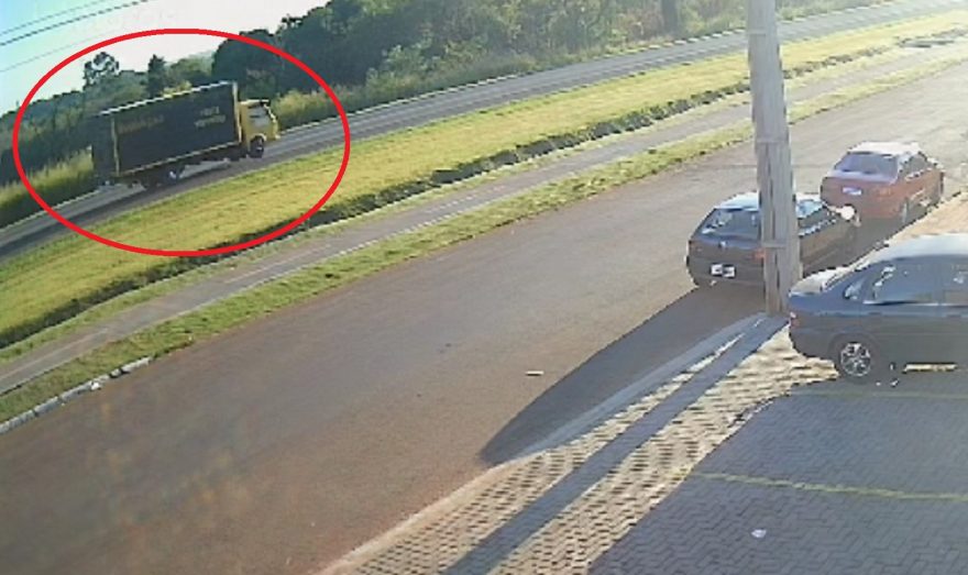 Câmera registra momento em que Bruno Moreira da Silva morre em acidente na BR-277