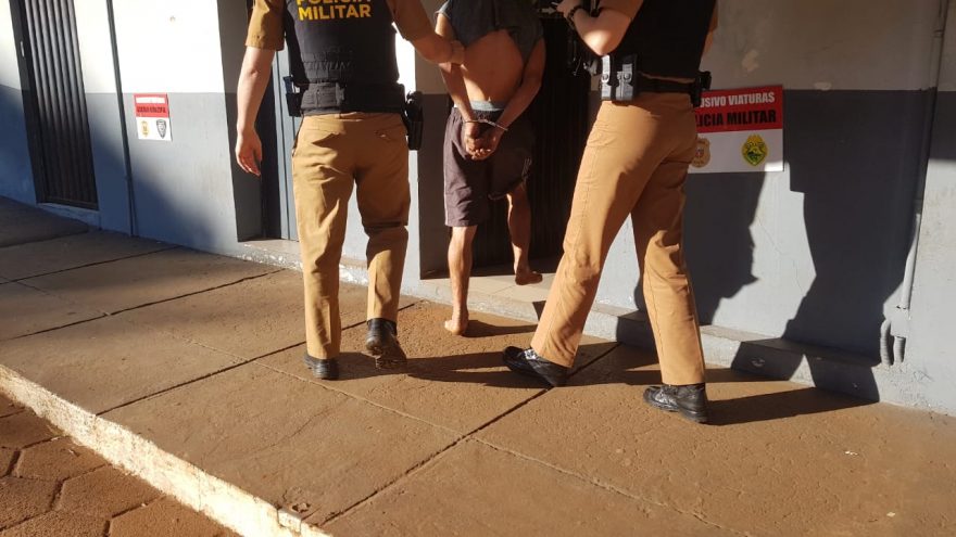 Jovem é detido pela Polícia Militar após furtar televisor no Santo Onofre