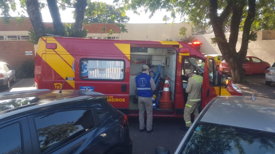 Criança é socorrida pelo Siate após sofrer queda na rua Manaus