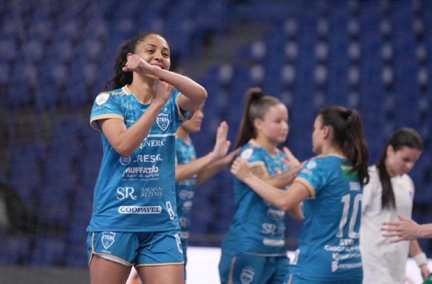 Stein Cascavel vence o Nacional na Copa Mundo do Futsal