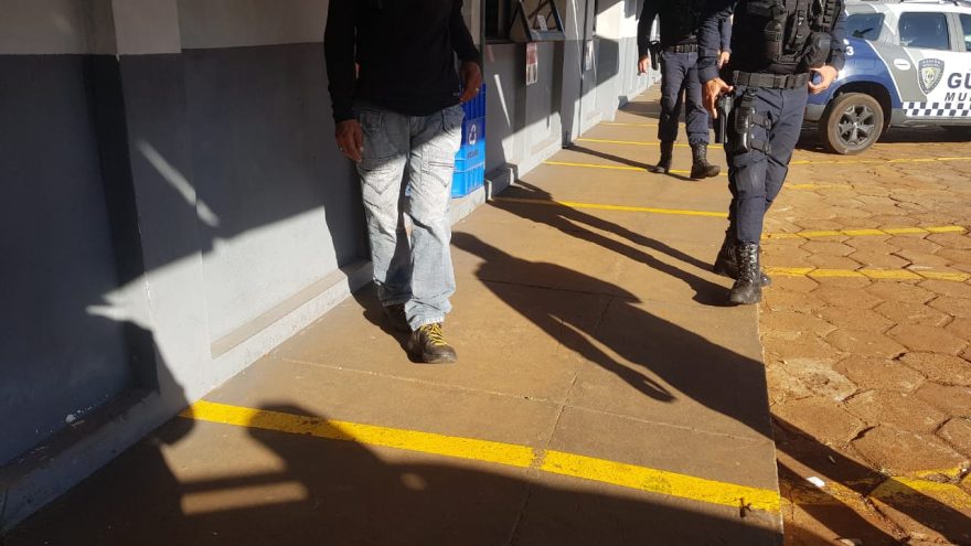 Foragido da justiça é preso pela Guarda Municipal no bairro São Cristóvão