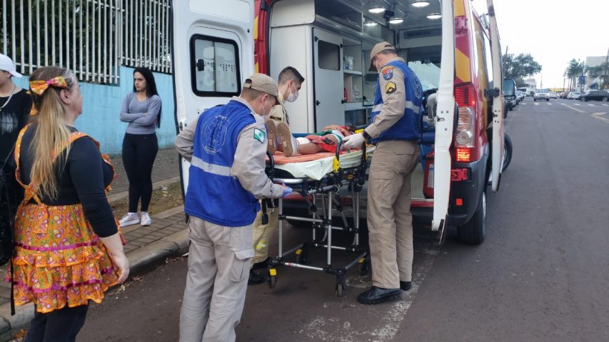 Siate é acionado para socorrer criança ferida na Escola Anibal Lopes