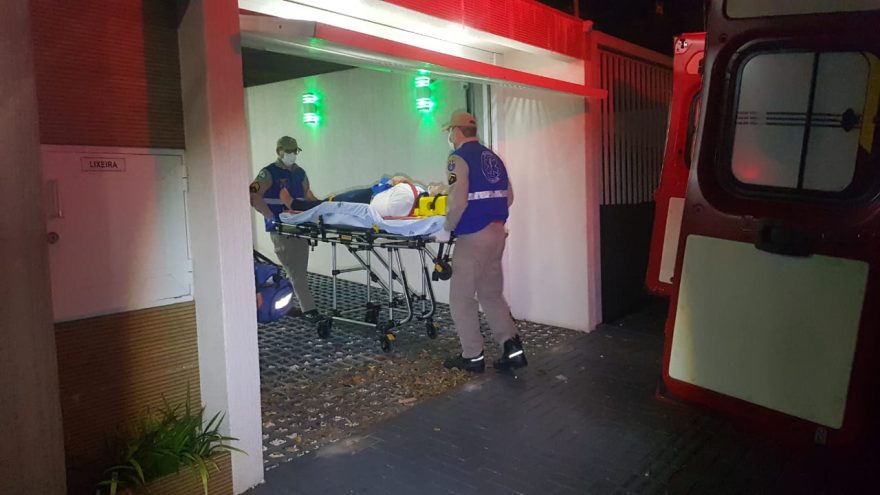 Mulher sofre várias lesões ao cair de escada no Alto Alegre