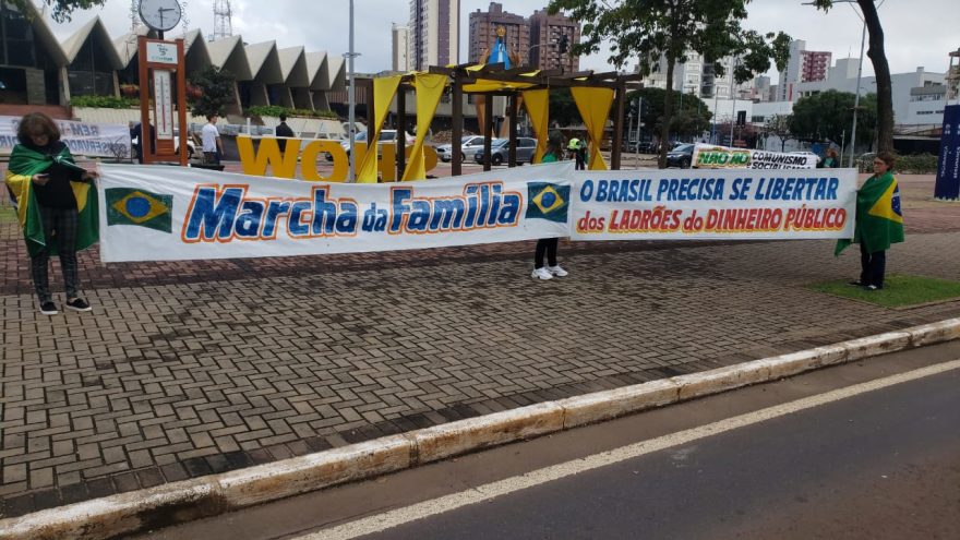 Conservadores de Direita realizam Marcha da Família em Cascavel