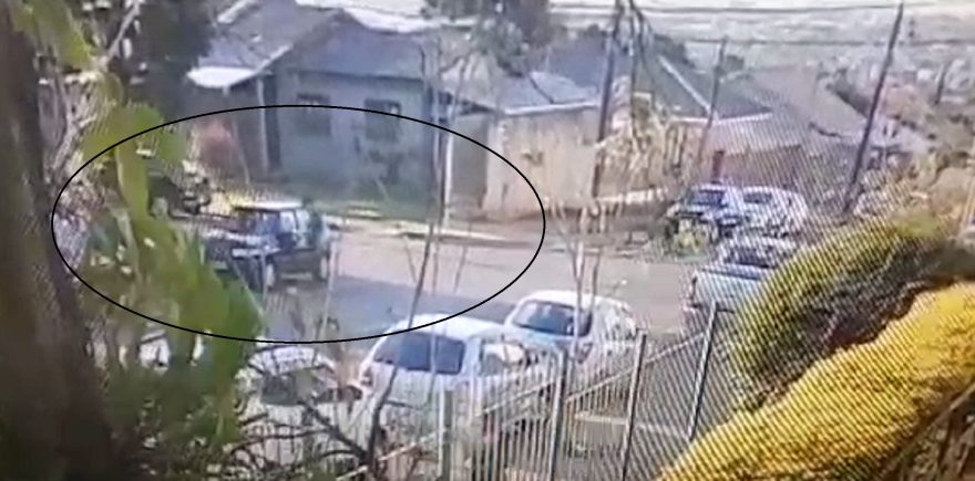 Câmera mostra ladrão furtando Fiat Uno nas proximidades do Hemocentro