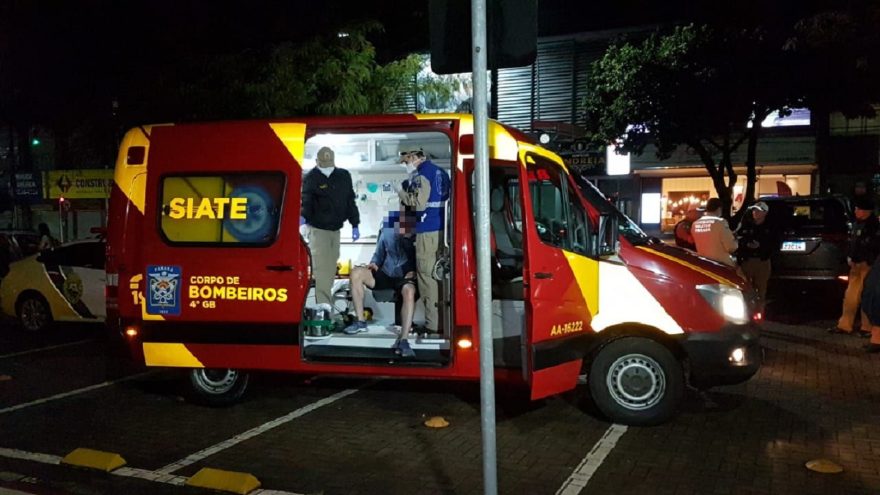 Homem é agredido após tentar fugir do local de acidente de trânsito