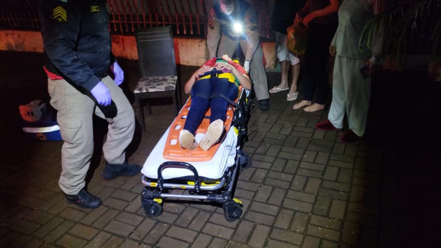Mulher é agredida e esfaqueada pelo ex-marido no Guarujá