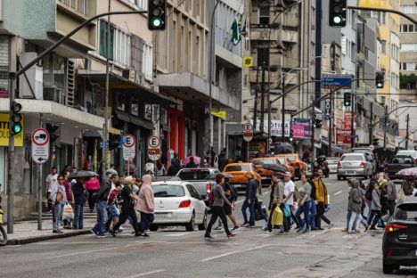 Moradores de nove cidades ganharam prêmios de R$ 10 mil no sorteio de julho do Nota Paraná