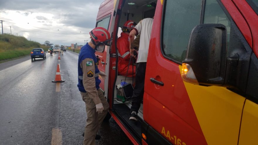 Casal fica ferido ao cair de moto na BR-369