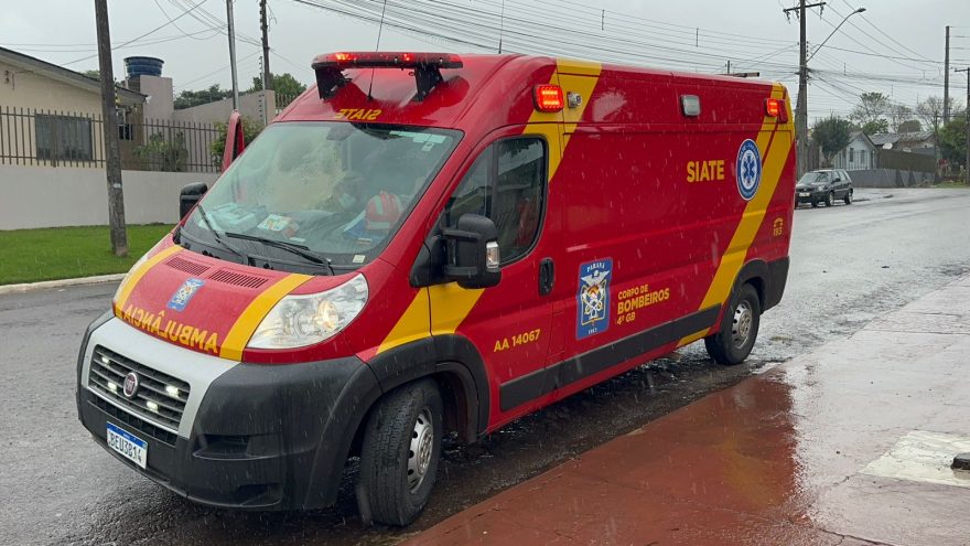 Idosa é atendida pelo Siate no Bairro Floresta
