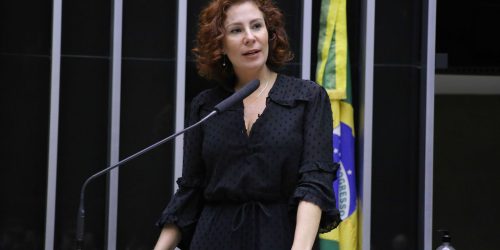 Imagem referente a Ministro do TSE envia para São Paulo ação contra Carla Zambelli