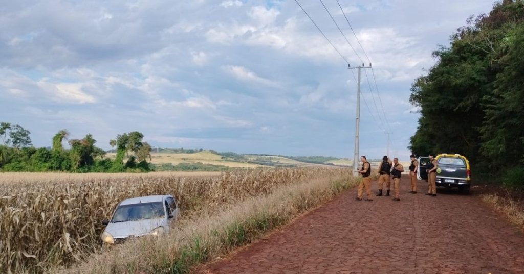 PM faz cerco policial no interior de São Miguel para capturar suspeitos de roubo de veículo em Medianeira