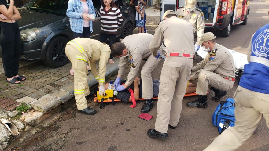 Adolescente fica ferido em queda de bicicleta no Brasília