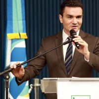 Celso Sabino aceita convite de Lula para o Ministério do Turismo Imagem referente a Celso Sabino aceita convite de Lula para o Ministério do Turismo