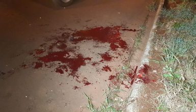 Imagem referente a Homem morre ao ser esfaqueado e alvejado por disparos no Pioneiros Catarinenses