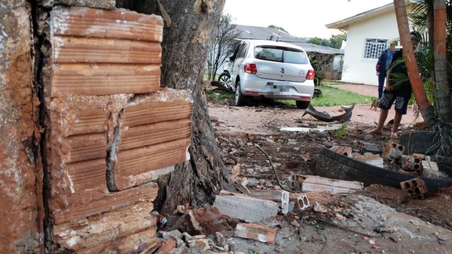Veículo invade residência após acidente no Morumbi