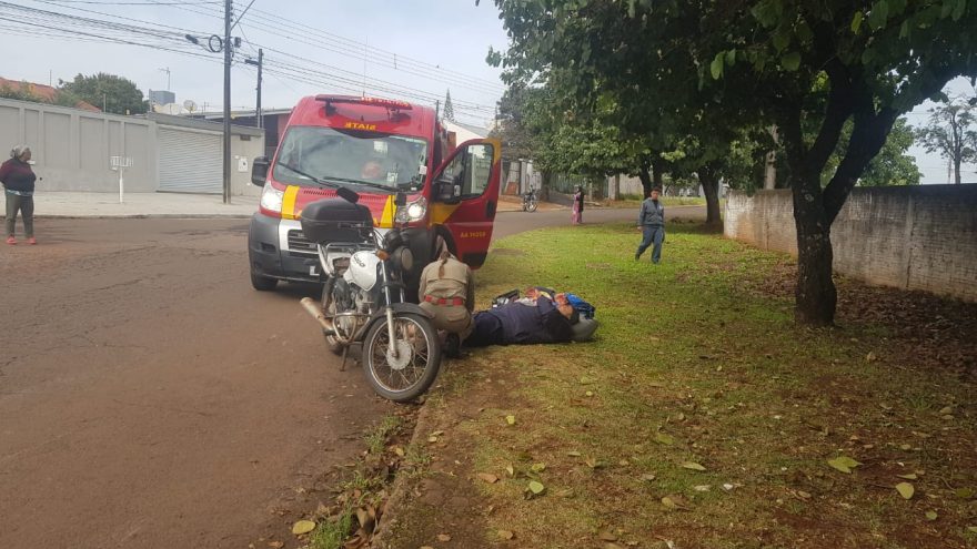 Cadela ataca motociclista e morre atropelada no Alto Alegre; Piloto é socorrido pelo Siate