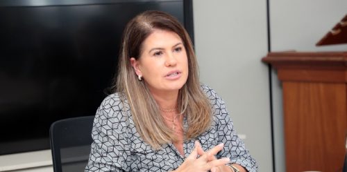 Cascavel se une em manifestação silenciosa para combater o feminicídio Imagem referente a Cascavel se une em manifestação silenciosa para combater o feminicídio