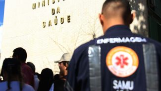 Ministério prevê pagamento do piso da enfermagem a partir de agosto