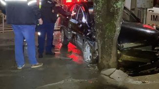 Passageiro de Corsa morre em grave acidente na Rua Nereu Ramos em Cascavel