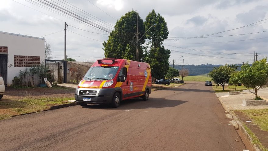 Adolescente fica ferida ao sofrer queda no bairro Floresta