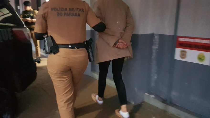 Duas mulheres e dois homens são detidos com drogas pela Polícia Militar