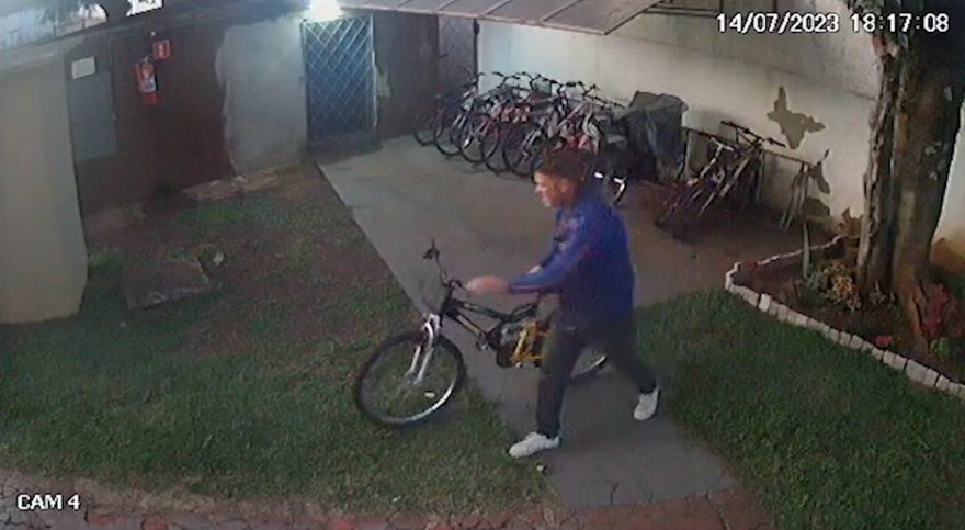 Cinco bicicletas são furtadas em condomínio na Rua Francisco Bartinik