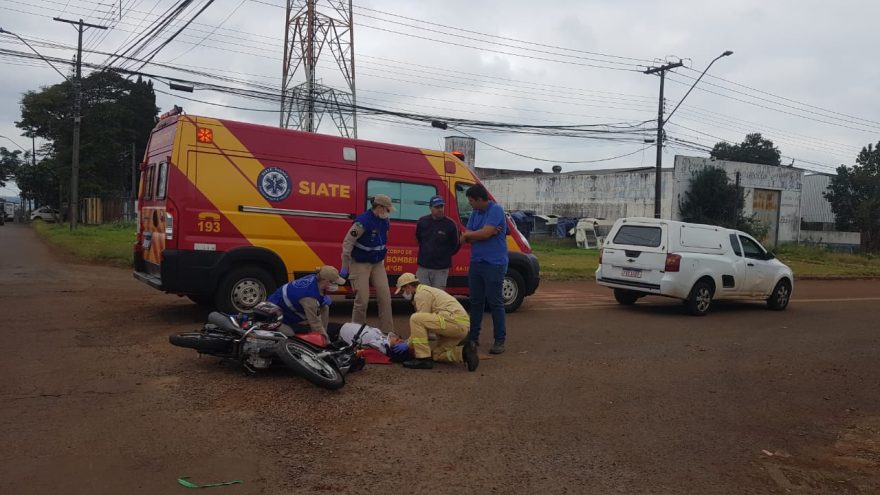 Motociclista fica ferida em acidente de trânsito no Bairro Maria Luiza
