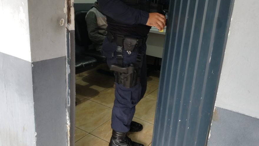 Foragido da justiça é preso pela Guarda Municipal no Riviera