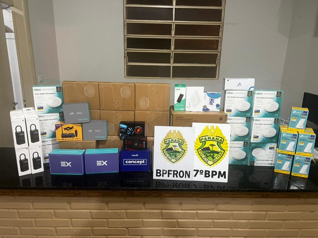 BPFron e Rotam do 7°BPM apreendem veículo carregado com mercadorias do Paraguai BPFron e Rotam do 7°BPM apreendem veículo carregado com mercadorias do Paraguai