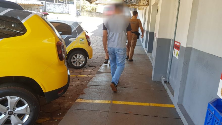 Ladrões se passam por Polícia, rendem entregador do Mercado Livre e roubam 96 encomendas