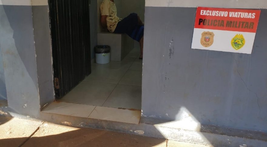 Rapaz com mandado de prisão em aberto é preso em Blitz da PM