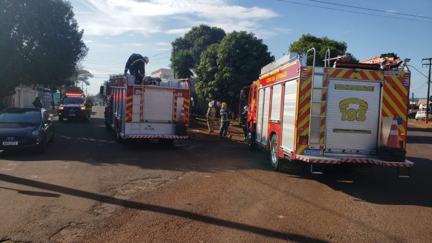 Forro de residência fica completamente queimado em incêndio no Interlagos