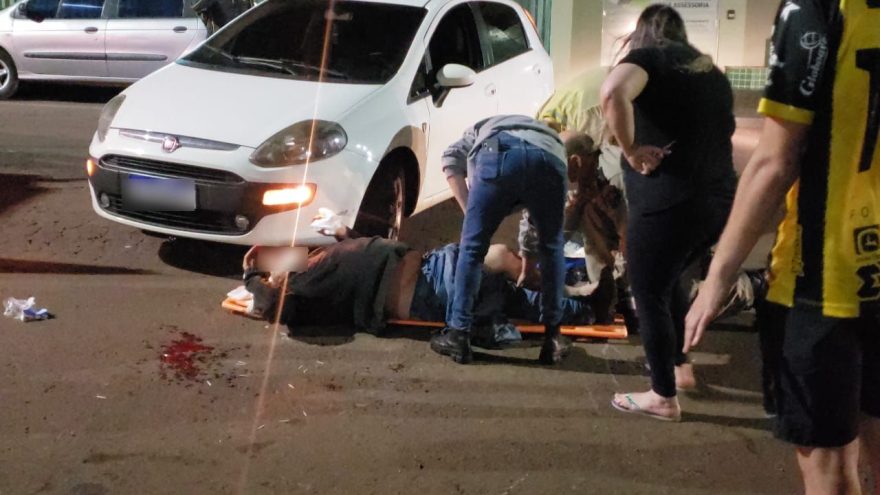 Entregador de alimentos fica ferido em acidente na Rua Manaus
