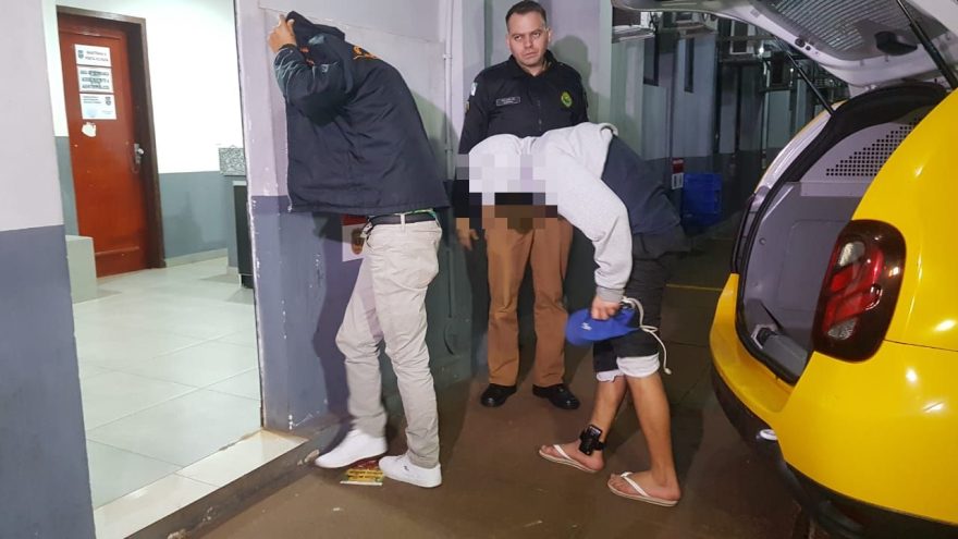 Dois são detidos pela PM com cocaína e maconha em Céu Azul