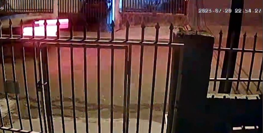 Câmera registra perseguição de Hilux furtada pela Rua Vermelha