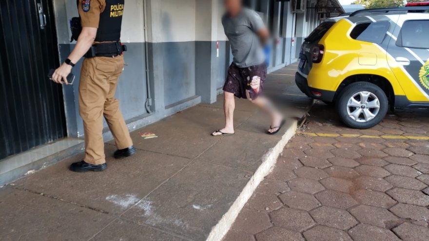 Motorista andando em zigue-zague é preso por embriaguez no Centro