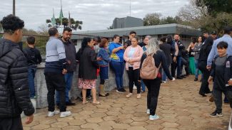 Após sepultamento, familiares de Silvana Hoffman vão à delegacia cobrar respostas da Polícia Civil