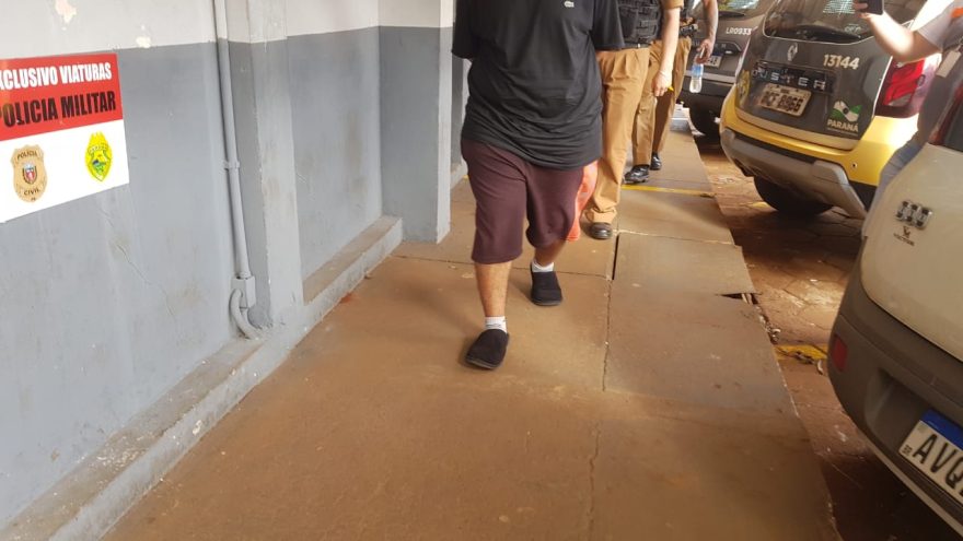 Após denúncia de tráfico, jovem é detido pela PM com buchas de cocaína