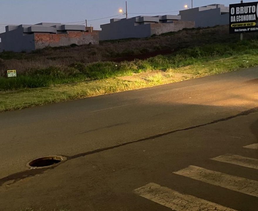 Internauta alerta para bueiro sem tampa em cruzamento no Periolo