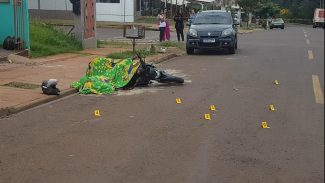 Conforme PM, homem que matou Robson Mistria fugiu a pé e estava de boné e moletom vermelho