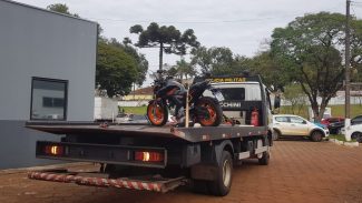 Motocicleta de homem morto a tiros é encaminhada à Delegacia para perícia