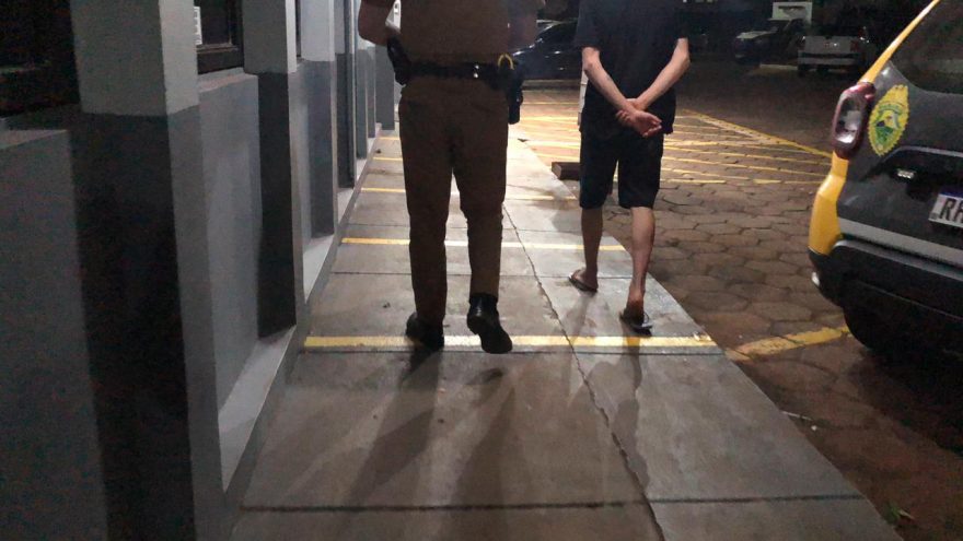Homem é detido pela Polícia Militar com moto adulterada