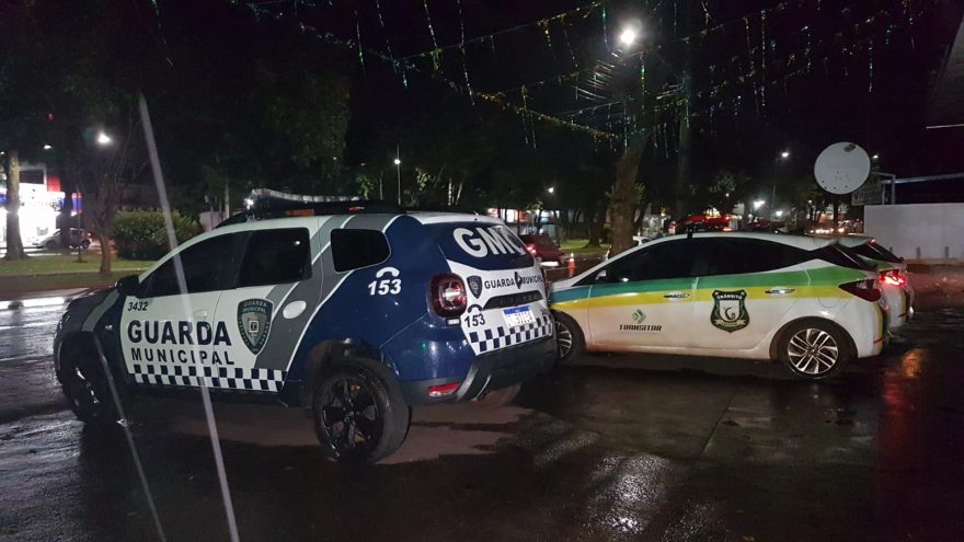 Transitar e Guarda Municipal realizam operação de trânsito na Avenida Brasil
