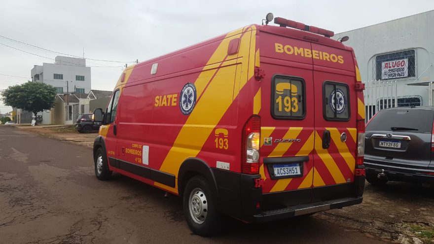 Pintor fica ferido ao cair de escada no Bairro Neva, em Cascavel