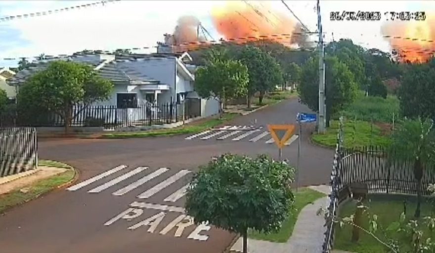 Imagens impressionantes mostram momento da explosão na C.Vale em Palotina