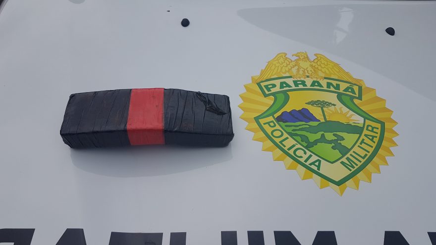 Empresa locadora de veículos encontra tablete de maconha durante vistoria em automóvel