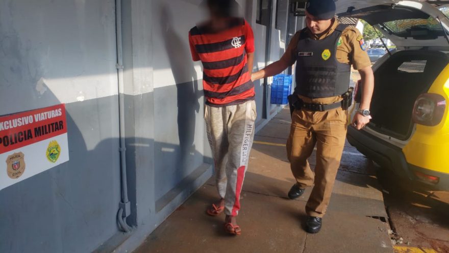Populares detém jovem que realizou furto em residência no Interlagos