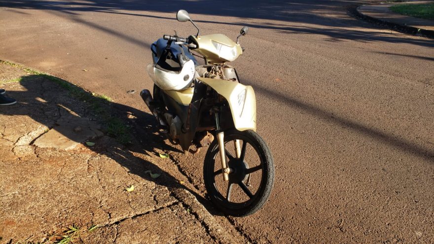 Motociclista fica ferido após colisão de trânsito na rua Maracaí